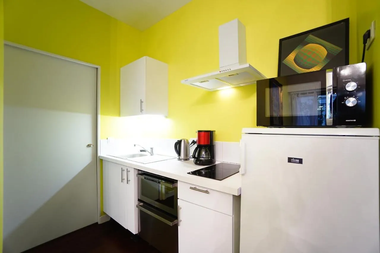 Colored Appt To Beaugrenelle Apartament
