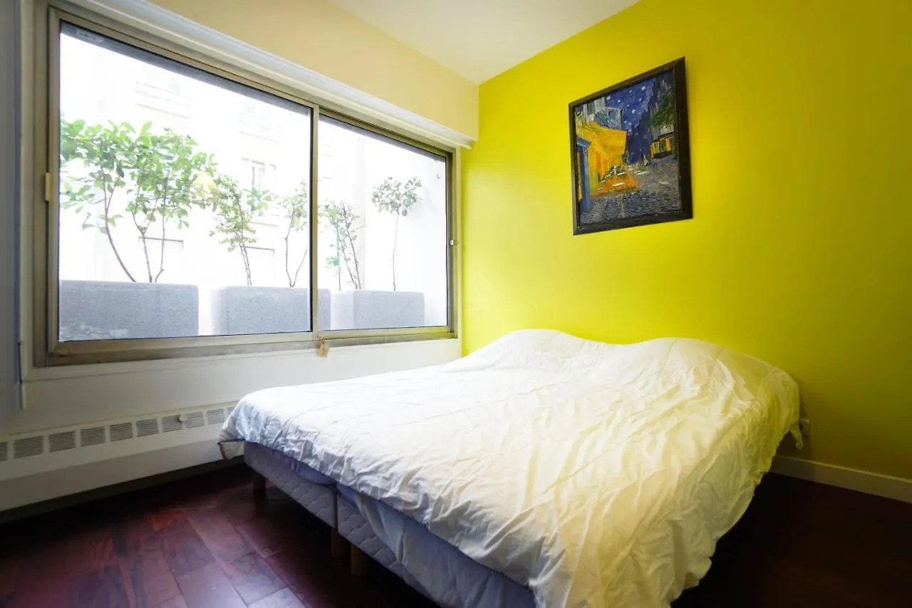 Colored Appt To Beaugrenelle Appartement *
